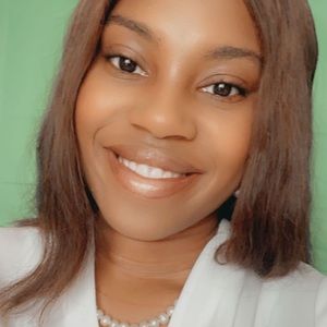 Meet your Posher, Monique